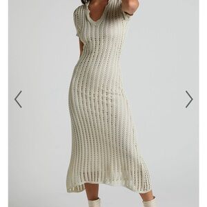 Elegant Beige Knit Dress